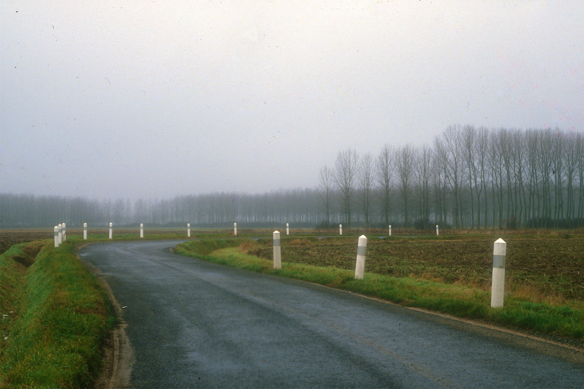 Road, Indre-et-Loire, 1986 © Thomas Deckker 1988