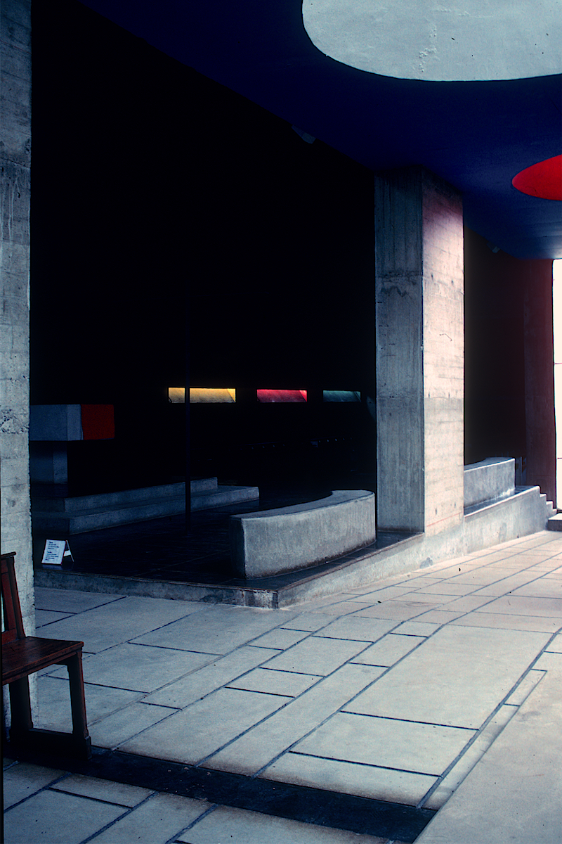Le Corbusier: Couvent de la Tourette, L'Arbresle photograph © Thomas Deckker 1982