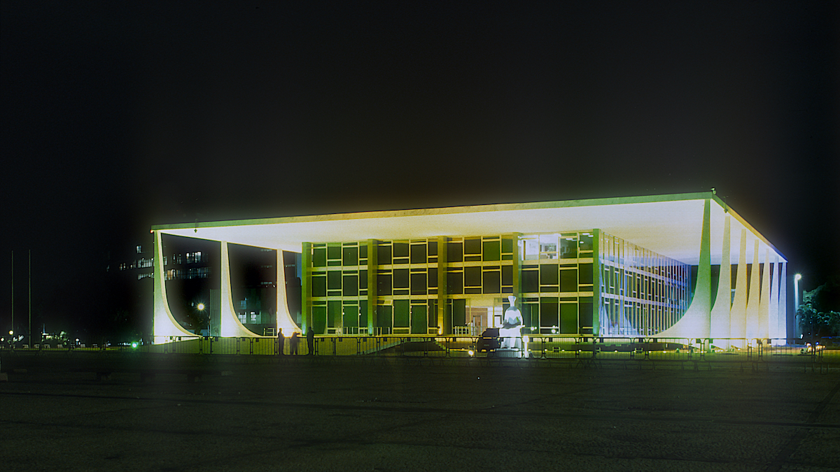 Tribunal Superior de Justiça, Praça dos Tres Poderes, Brasília photo © Thomas Deckker 2026