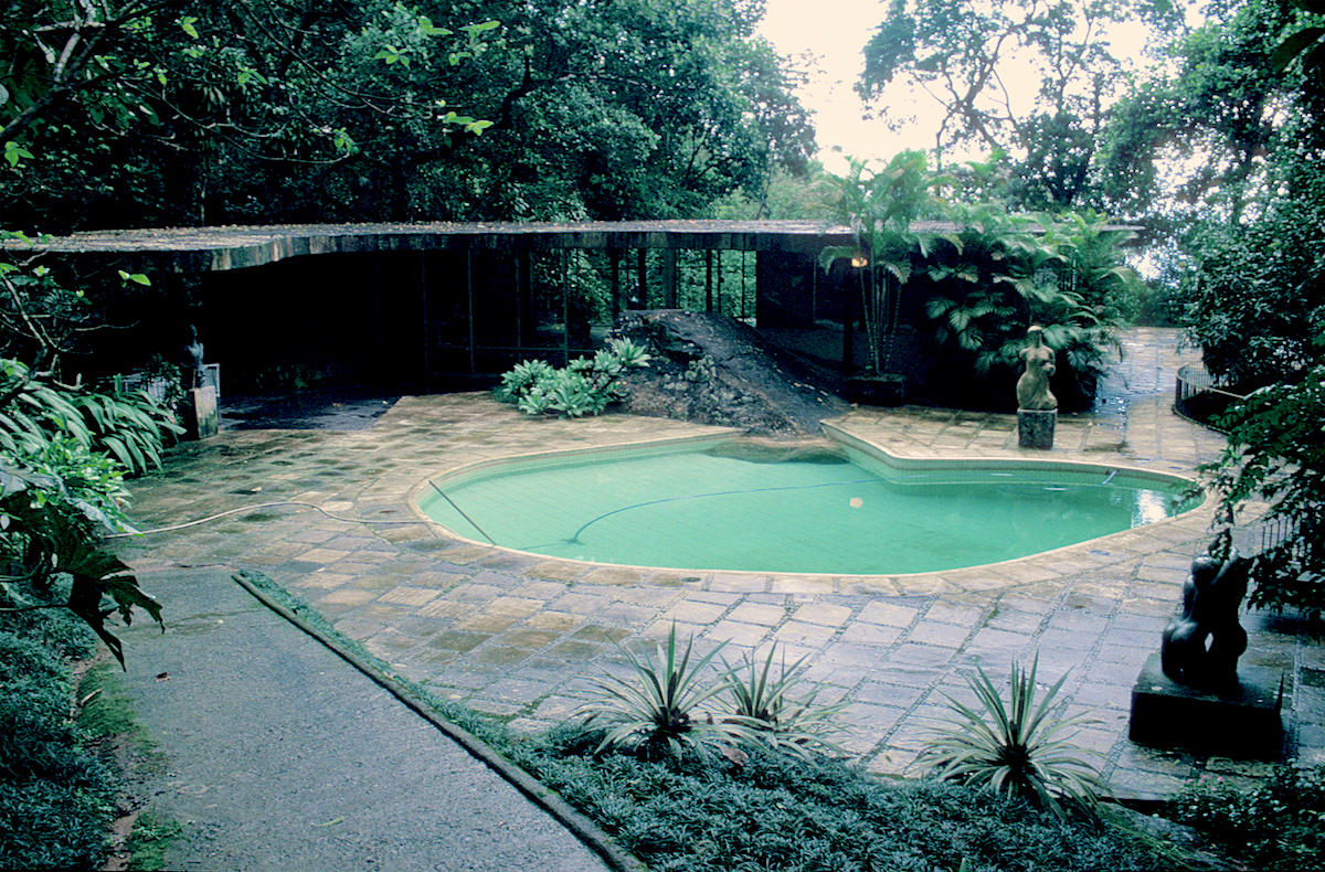 Oscar Niemeyer: House in Canoas, Rio de Janeiro