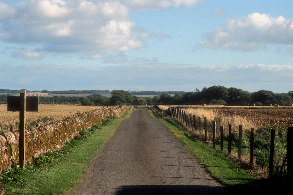 Thomas Deckker Architect: Landscape in Angus