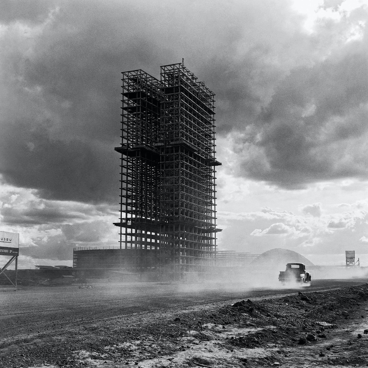 The Congresso under Construction, 1958 photo © Marcel Guatherot