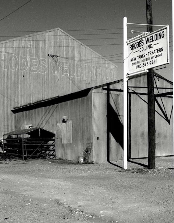 Rhodes Welding, Snyder, Texas photo © Thomas Deckker 1995